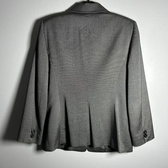 Tahari Arthur S. Levine Womens Gray 1 Button Blazer Pant Suit Set Size 10 - Picture 2 of 14